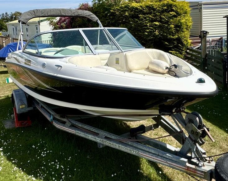 MAXUM 1800 MX BOWRIDER + MERCRUISER 3.0L TKS