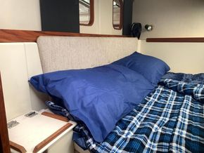 Gemini 105 MC Catamaran  - Forward Cabin