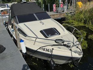 Sealine Attache