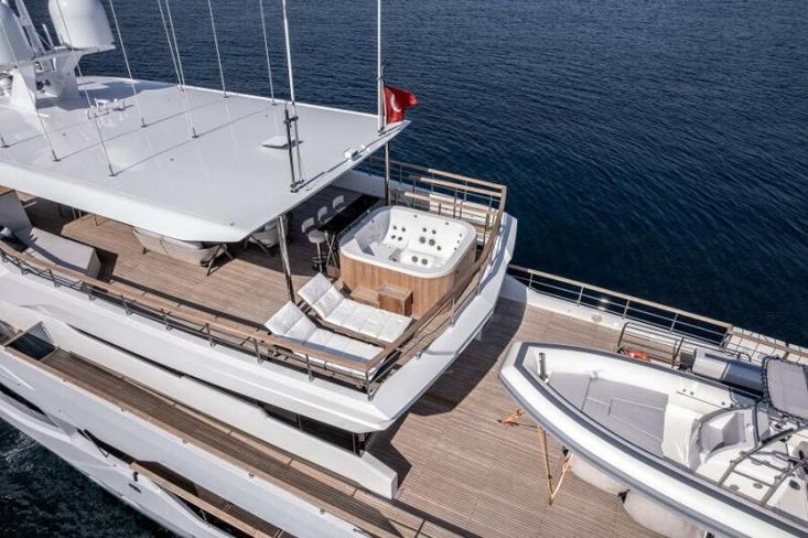 2023 Numarine 37XP