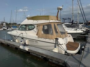 Jeanneau Prestige 32 Flybridge Extended Swim Platform - Exterior