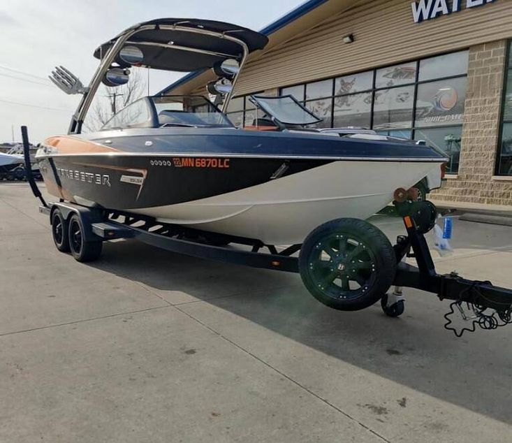 2014 Malibu 23 lsv