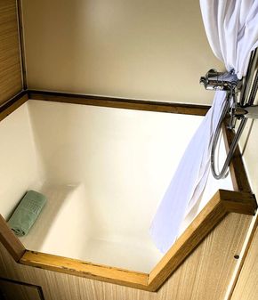 Hip Bath/Shower