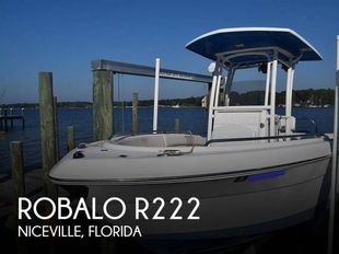 2017 Robalo R222