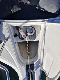 White shark 265 centre console sports bo