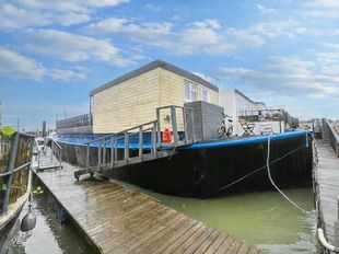 Residential Spacious Houseboat
