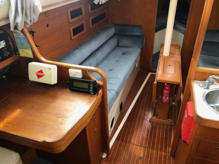 1989 Moody 31 Mk II
