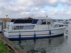 1979 Broom 30