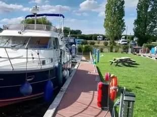 1999 Nimbus 370 Commander