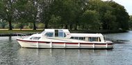Bounty 40 with Electric Sliding Roof