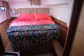 Lagoon 420  - Master Suite