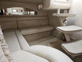 Sea Ray 395 Sundancer  - Aft Cabin