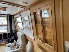 Side Hatch Stbd Fwrd