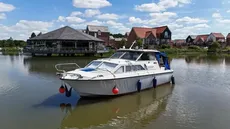 1980 Princess 25