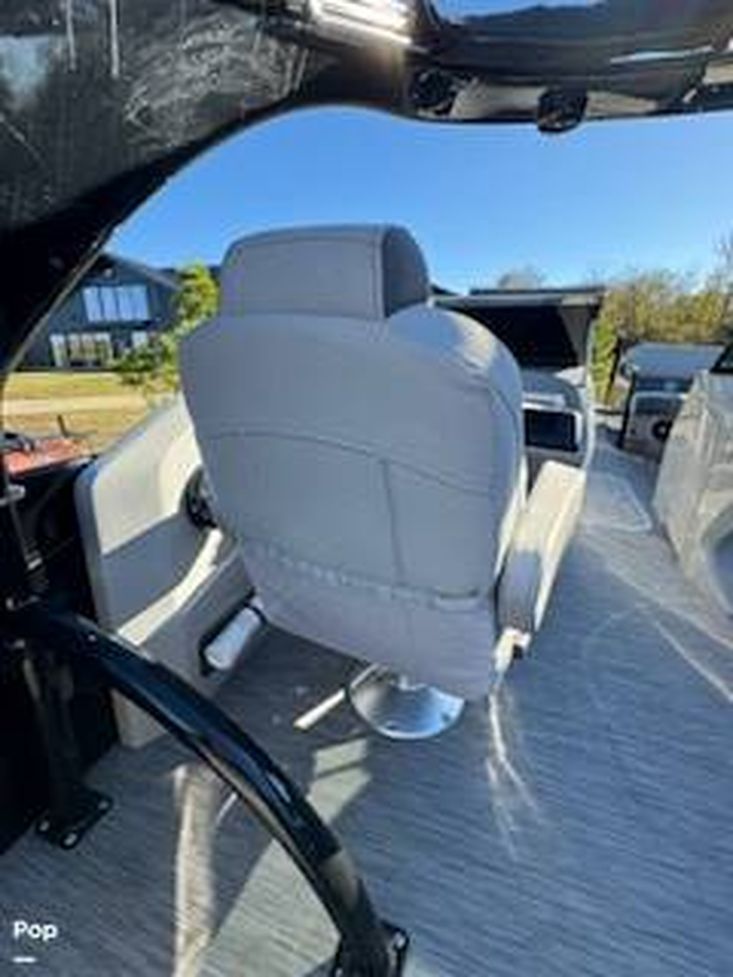 2022 Bennington 25 qx