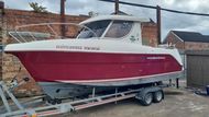 ARVOR 250 WITH MERCRUISER 220HP