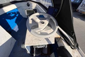 Fisherman 17 clinker boat - steering wheel