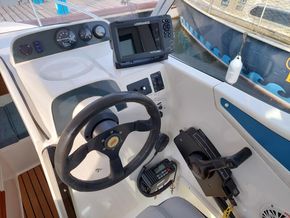 Galeon Galia 640  - Helm