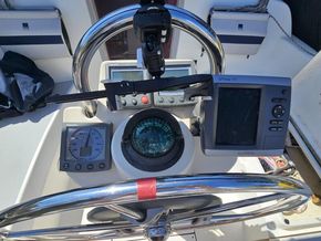 Hunter Legend 306  - Cockpit Instruments
