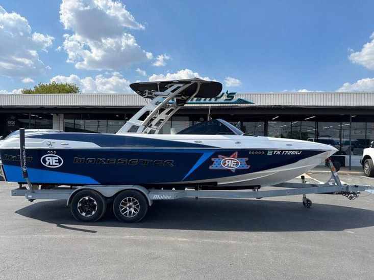 2016 Malibu 25 lsv