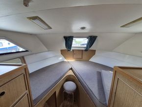 Front cabin V berths