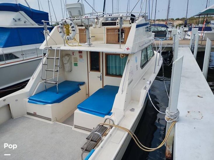 1983 Hatteras 32 sport fisher