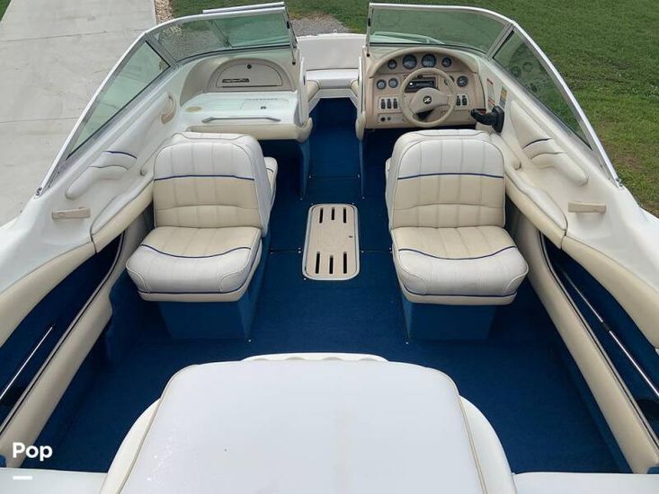 1994 Sea Ray 220 signature