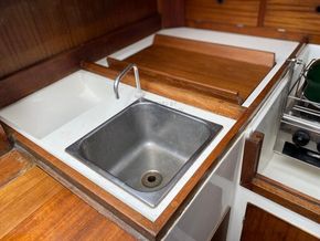 Carter 30 Electric Drive - Galley