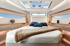 2024 Sealine C390