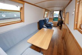 Dinette (forward)
