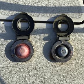 Moody 346  - Windlass