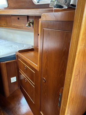 Forward cabin storage
