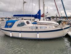 LM 27 motorsailer