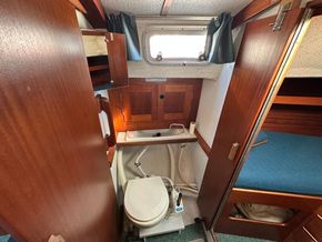 Hallberg Rassy 31 Monsun - Heads
