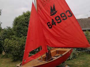 Mirror dinghy