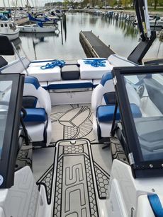 2018 Scarab 195 Wake Edition