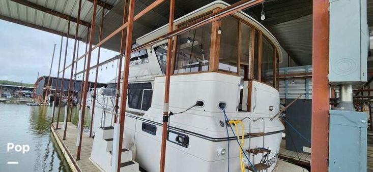 1986 Carver 4207 aft cabin