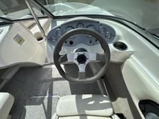MAXUM 1800 MX BOWRIDER + MERCRUISER 3.0L TKS