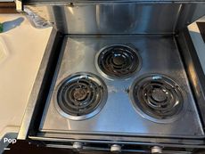 1986 Sea Ray 410 AFt Cabin