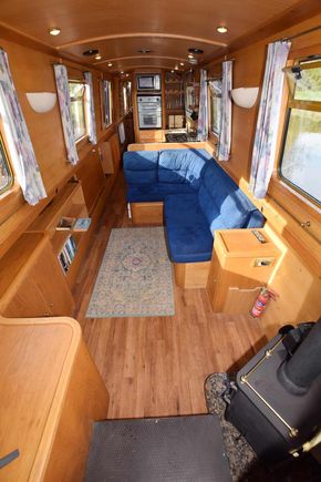Saloon aft