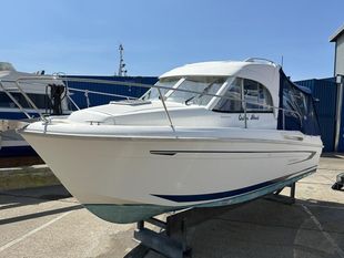 2009 Beneteau Antares 6