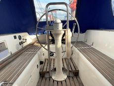 1987 Southerly 100 Lift Keel Cruiser