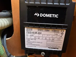 Dometic unit label on Jeanneau Sun Odyssey 440, 2019 model, showing specifications and serial numbers.