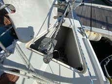 1998 J Boats 32