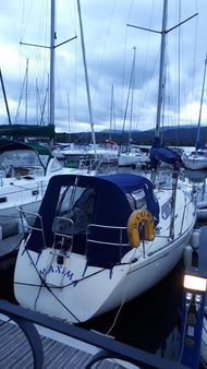 Maxi 909 Family Owned Boat