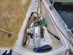 Moody 44  - Anchor Locker