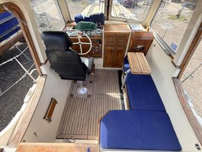Hardy 945 Motor Cruiser  - Cockpit