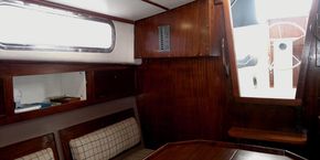 Saloon looking to cockpit