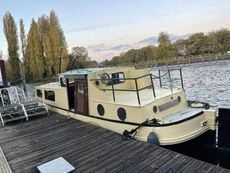 Classic Dutch barge Widebeam liveaboard houseboat