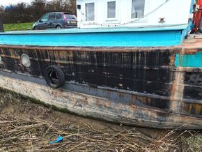 Humber Barge 61ft with Residential Mooring  - Hull Close Up